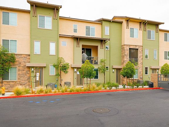 2nd image of 677 Savi Dr