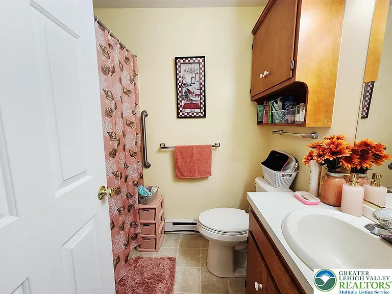 4509 N Hedgerow Dr #2 — Photo 14