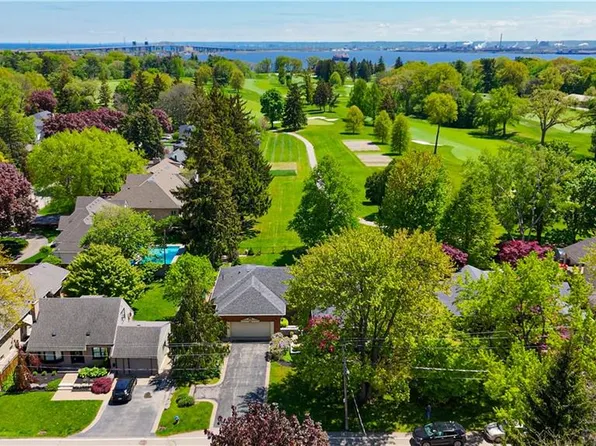 456 Townsend Ave, Burlington, ON L7T 2A8