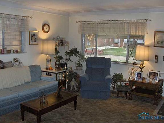3rd image of 6142 Katherine Ave
