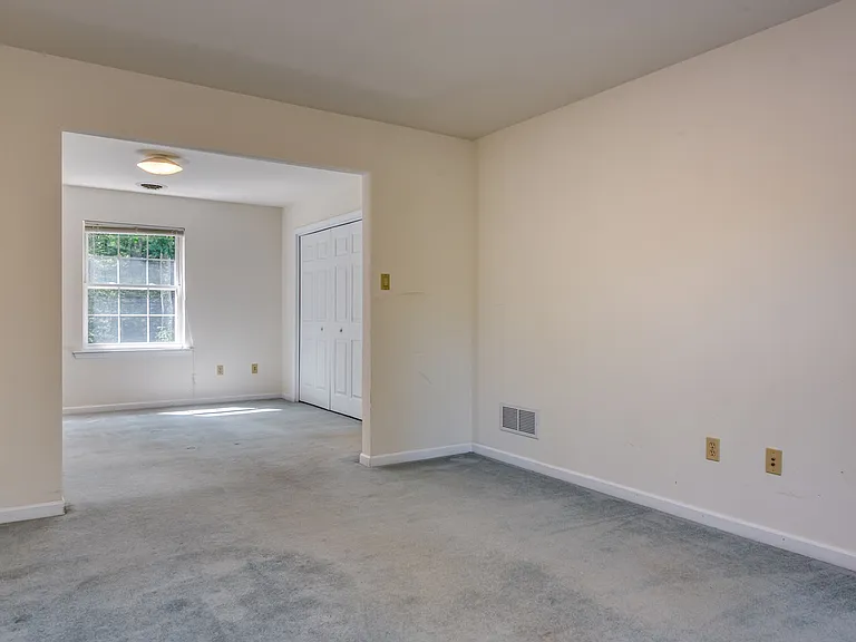 80 Hillbrook Dr — Photo 16