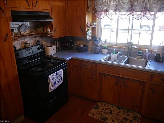 4th image of 1126 Elno Ave