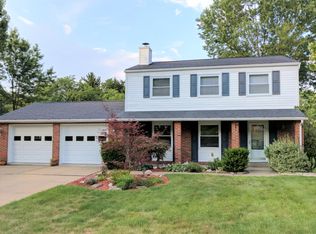 120 Dover Dr, Coraopolis, PA 15108