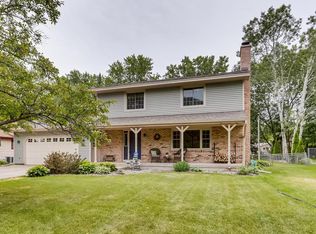2748 Ardan Ave, Mounds View, MN 55112