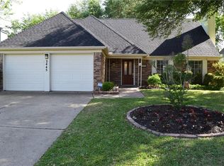 2445 Channing Dr, Grand Prairie, TX 75052