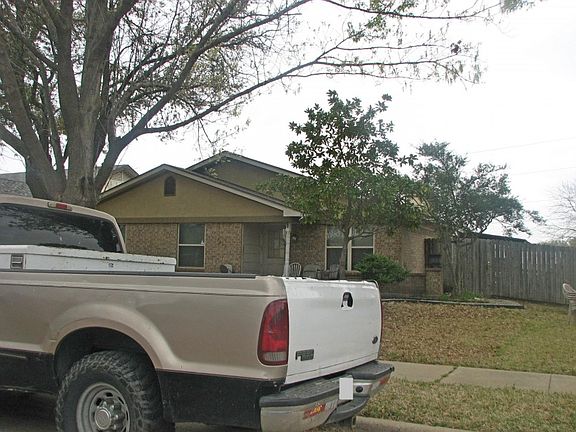 3rd image of 1617 Panola Dr