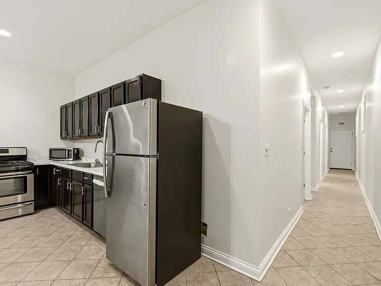 938 N Washtenaw Ave #G — Photo 6