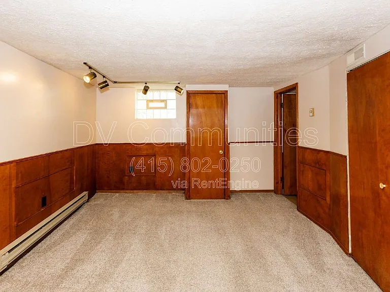 1584 Maple Rd — Photo 17