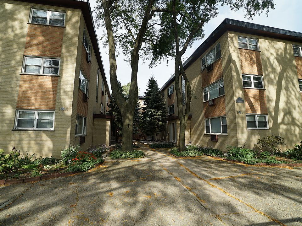 1st image of 1714 W Touhy Ave #B3e