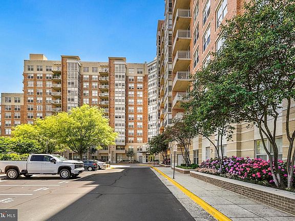 2nd image of 11800 Sunset Hills Rd Unit 726