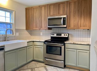 8318 Travis Ln #8318, Overland Park, KS 66212
