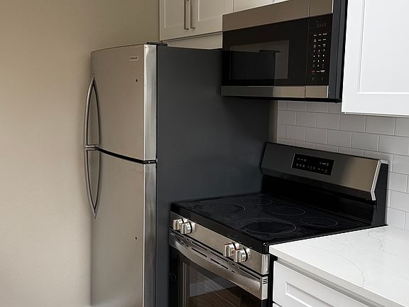 4th image of 5506 7th Ave NW #5508