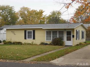 1427 Bellaire St, Pekin, IL 61554