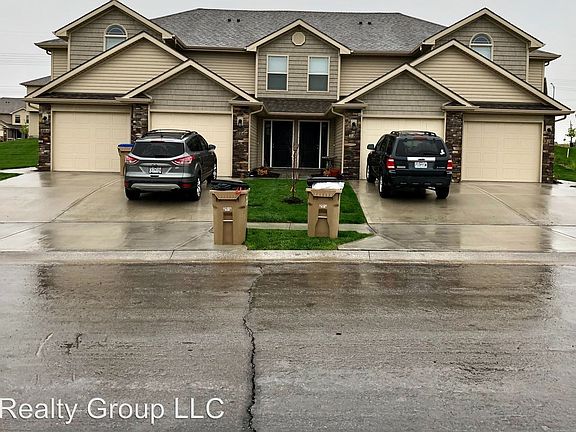 3rd image of 510 Emily Ln
