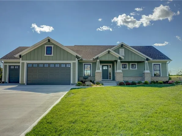 3 Red Fox Cir, Lake Winnebago, MO 64034