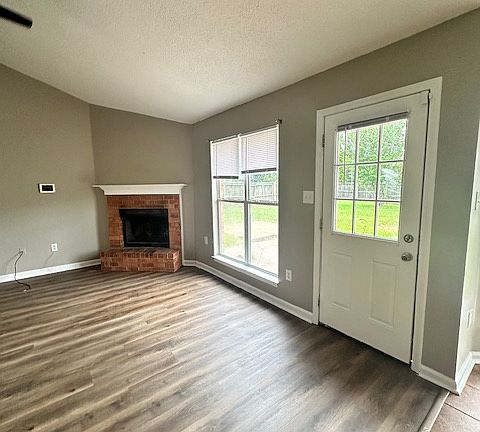 2nd image of 7787 Parkview Cir W