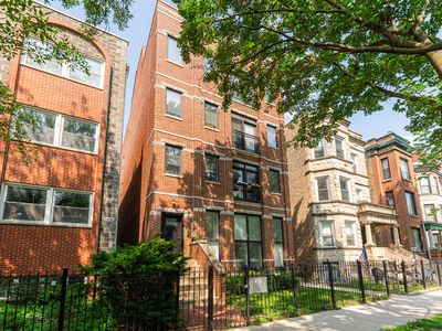 3736 N Fremont St APT 2, Chicago, IL, 60613