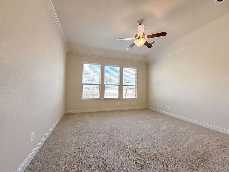 3005 S College Ave — Photo 5
