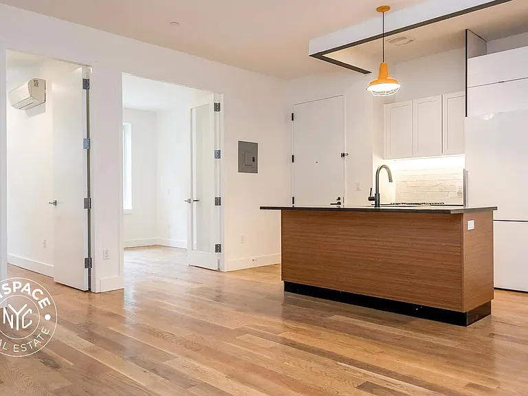 83 Winthrop St #1B — Photo 5