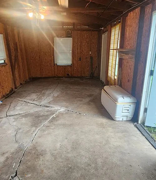 209 Redrock Dr — Photo 16
