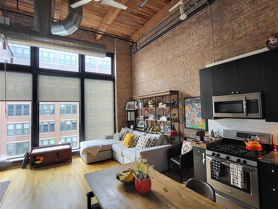 1st image of 2303 S Michigan Ave APT 309