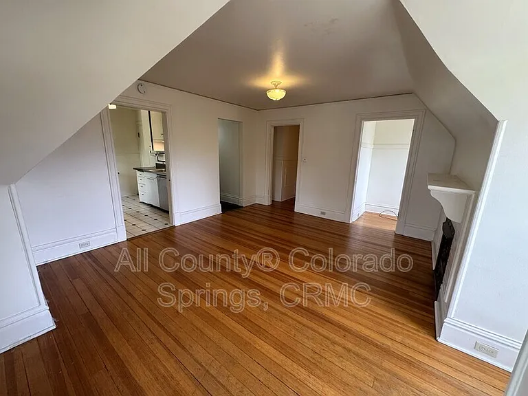 1238 Wood Ave #5 — Photo 8