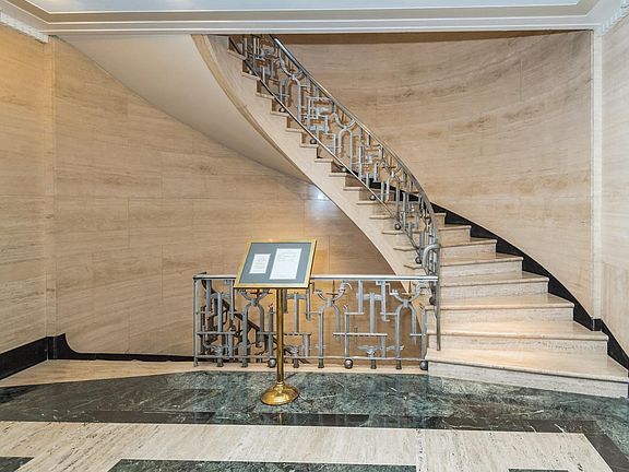 5th image of 232 N Kingshighway Blvd APT 1402