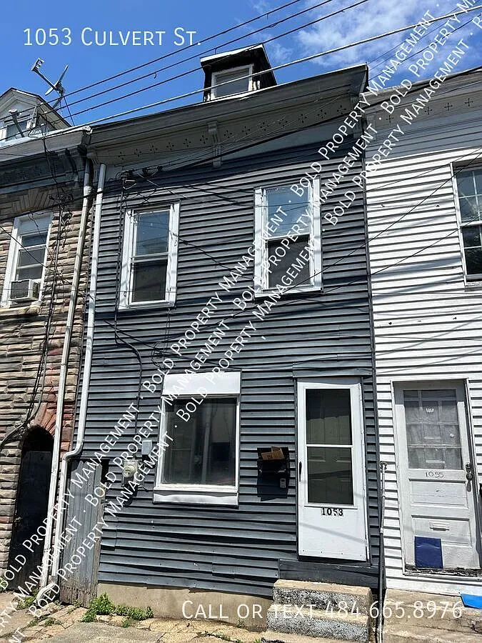 2 Bed 1 Bath — Photo 1