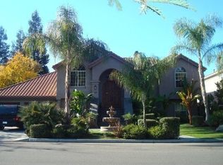 889 E Country View Cir, Fresno, CA 93730
