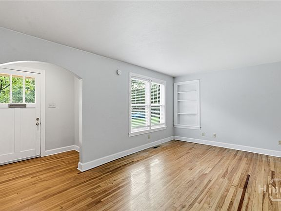 4th image of 220 Columbus Drive