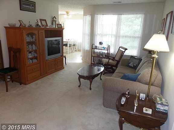 3rd image of 202 Burkwood Ct #1K