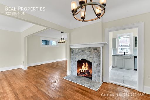 5th image of 322 King St