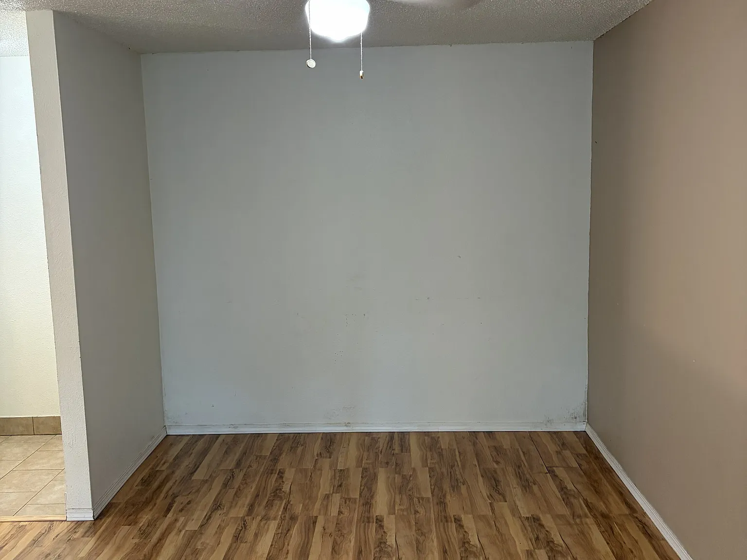 2301 SE Courtney Ave — Photo 2