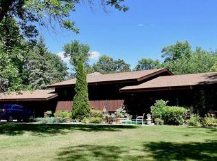 102 Idlewood Ct, Thief River Falls, MN 56701