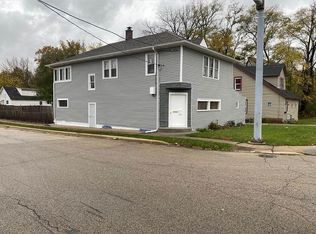 3304 W State St, Rockford, IL 61102
