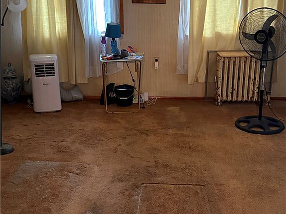 4th image of 2334 Manor Ave