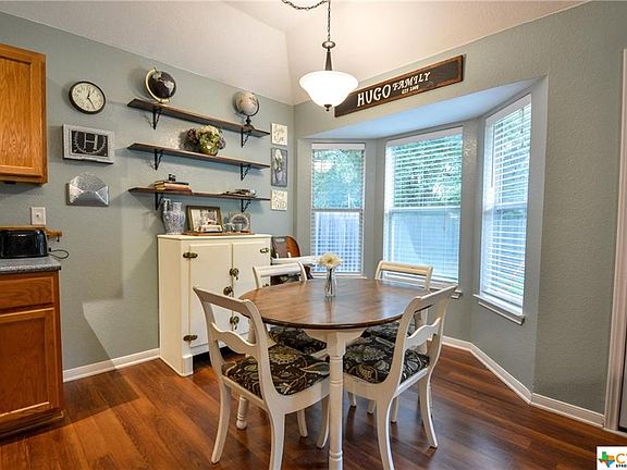 5th image of 9 Corkwood Ct