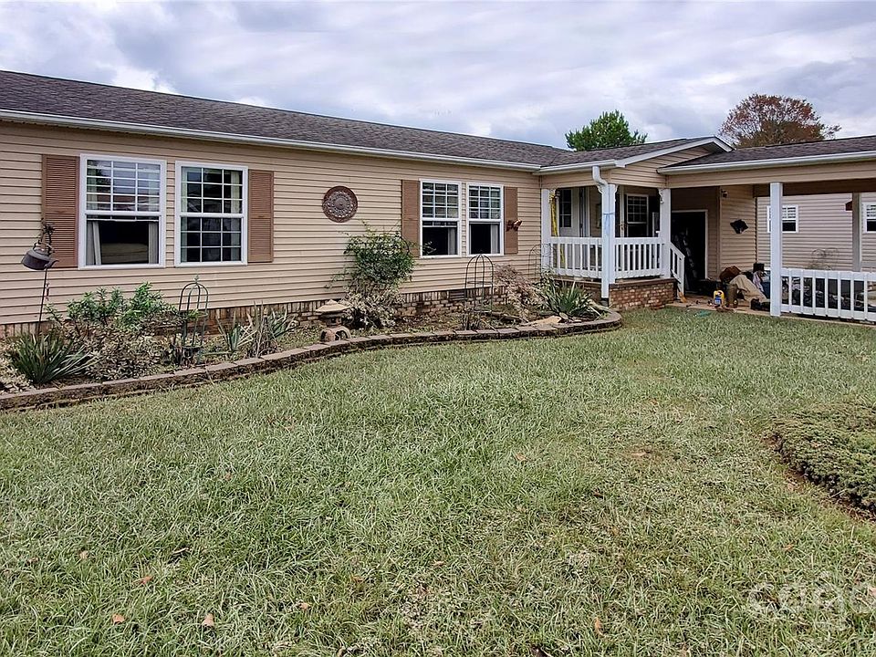 2nd image of 444 Riverwind Dr