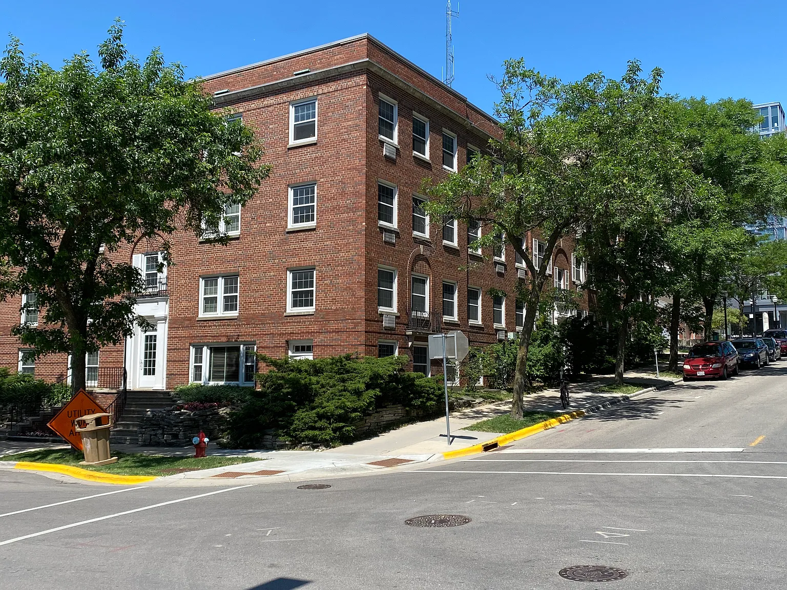 222 South Carroll — Photo 1
