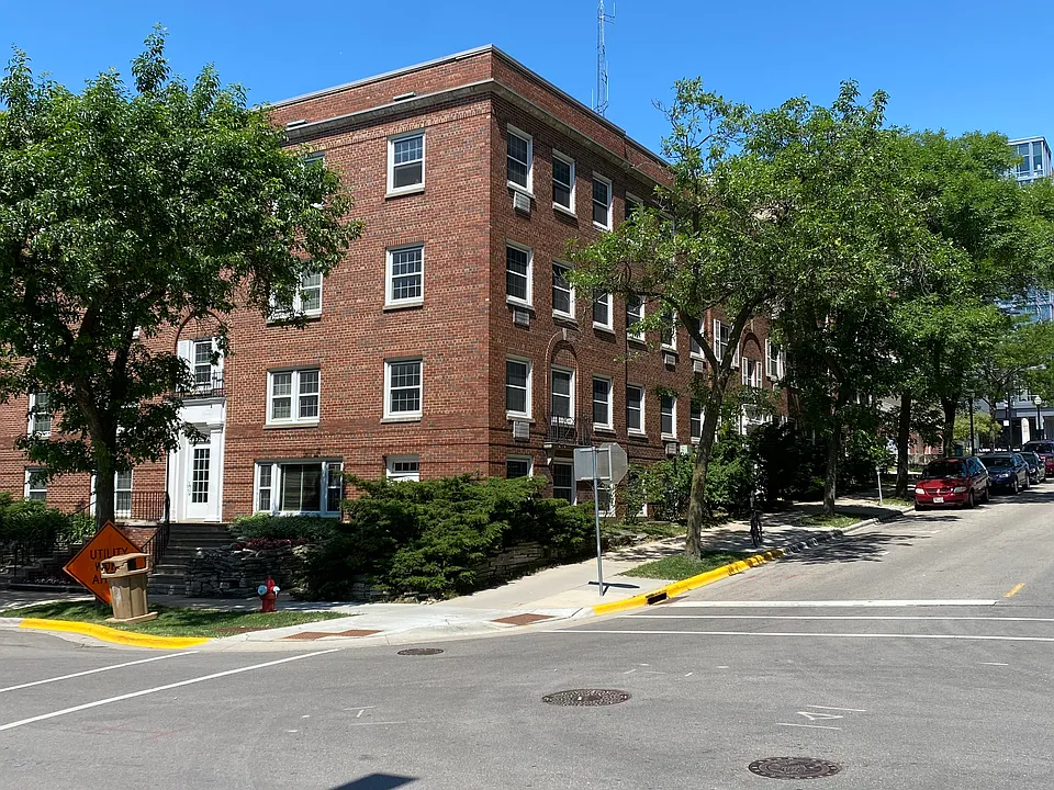 222 South Carroll