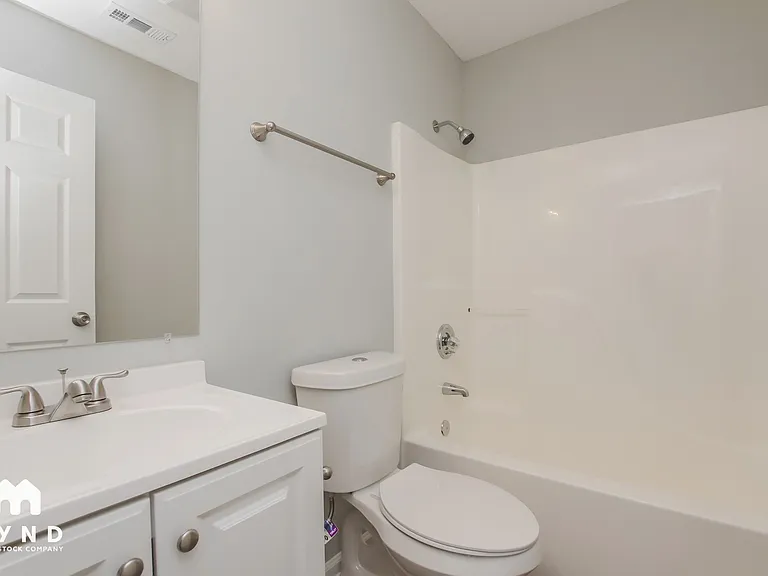 820 Clarence Jordan Ct — Photo 15
