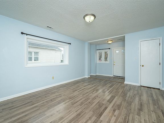 2nd image of 3613 53rd St