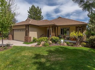 3106 NW Golf View Dr #1, Bend, OR 97703