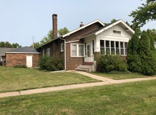 804 3rd Ave S, Clear Lake, IA 50428