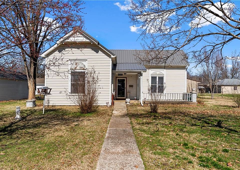 1st image of 308 E Olive St