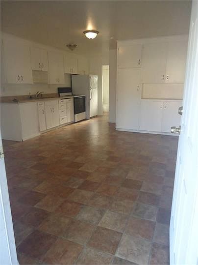 2nd image of 715 Cedar Ave APT 3