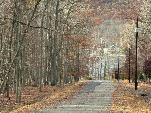 Tuscarora Dr W, Hazleton, PA 18202