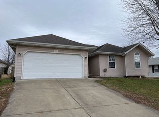 436 N Tara Dr, Republic, MO 65738