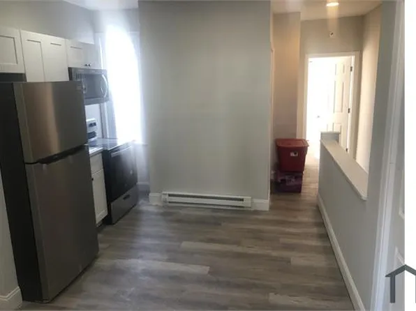 262 W Ontario St Floor 2, Philadelphia, PA 19140