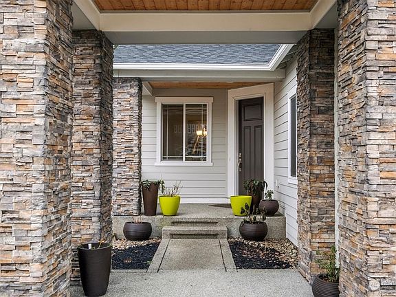 2nd image of 13521 196th Avenue E